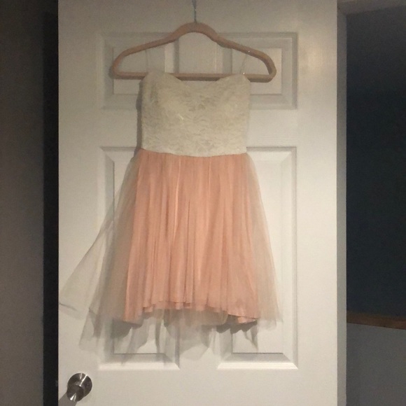 Dainty Hooligan Dresses & Skirts - Tulle and lace strapless dress!